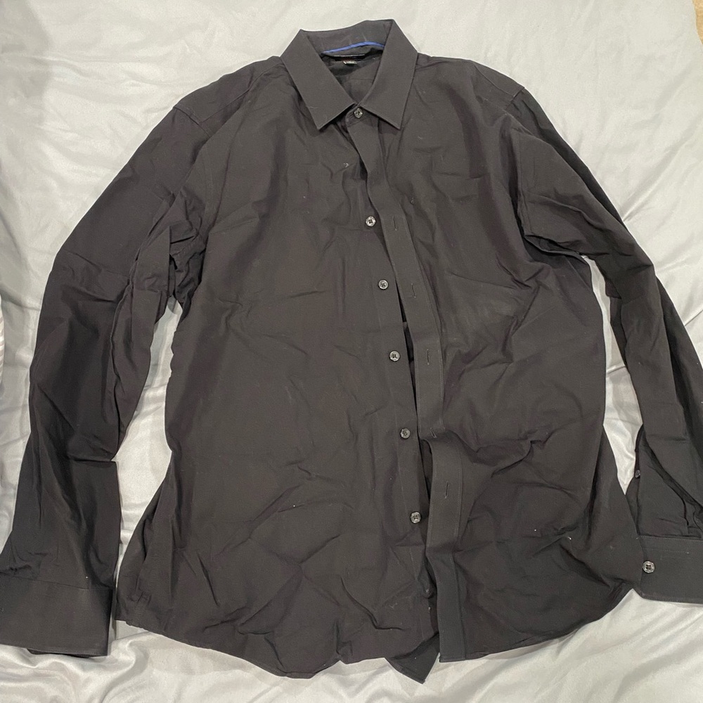Mens button but apt 9 shirt